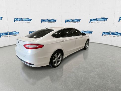 Used 2016 Ford Fusion SE FWD image 11