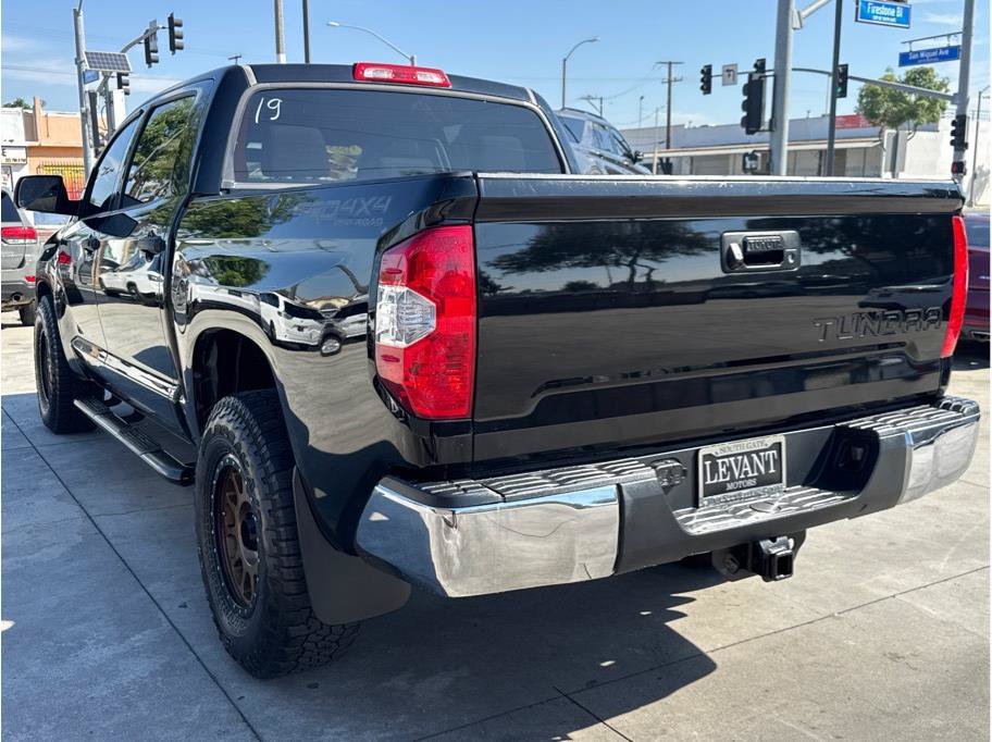 Used 2017 Toyota Tundra SR5 w/ SR5 Upgrade Package AWD/4WD image 5