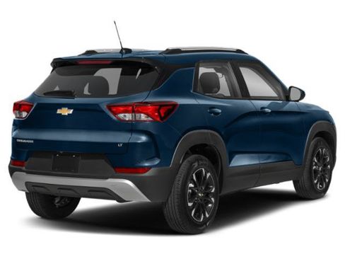 Used 2023 Chevrolet TrailBlazer LT AWD/4WD image 2