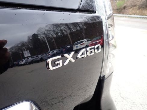 Used 2023 Lexus GX 460 Premium w/ Premium Plus Package image 7