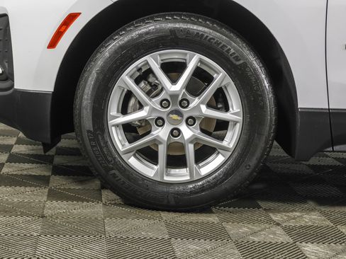 Used 2023 Chevrolet Equinox LS w/ LS Convenience Package image 19