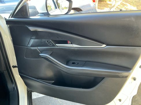 Used 2021 MAZDA CX-30 FWD 2.5 S w/ Select Package image 16