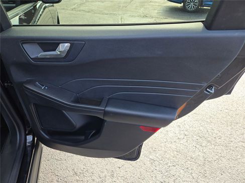 Used 2021 Ford Escape SEL image 9