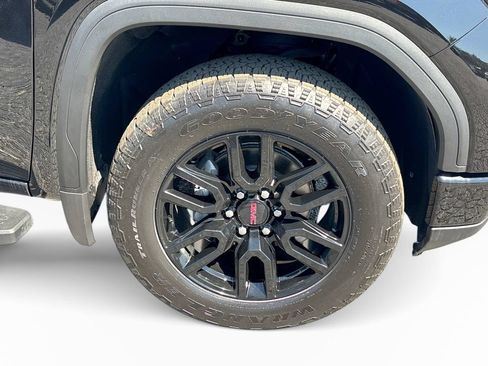 Used 2024 GMC Sierra 1500 Elevation w/ Preferred Package AWD/4WD image 11