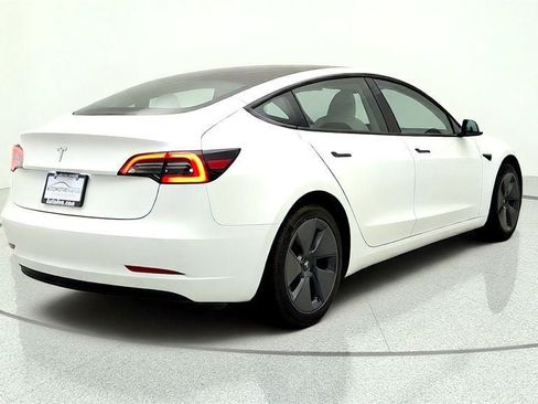 Used 2023 Tesla Model 3 Standard Range RWD image 5