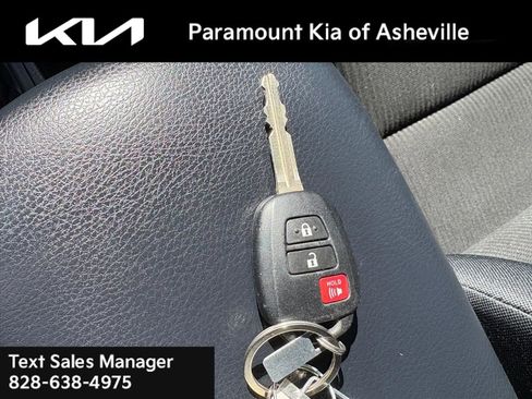 Used 2015 Toyota RAV4 LE image 28