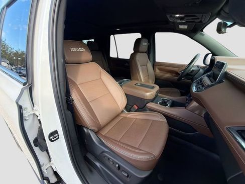 Used 2023 Chevrolet Tahoe High Country w/ Advanced Technology Package image 16