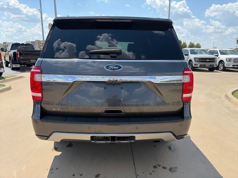 Used 2020 Ford Expedition XLT w/ Equipment Group 202A RWD image 6