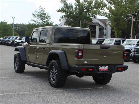 Certified 2025 Jeep Gladiator Mojave w/ Convenience Group AWD/4WD image 5