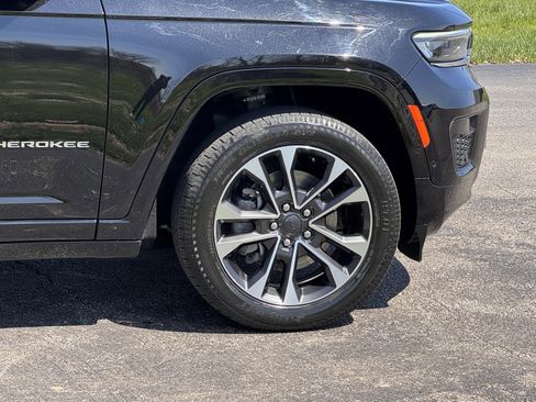 Used 2022 Jeep Grand Cherokee L Overland w/ Luxury Tech Group IV image 12