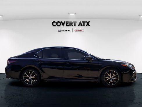 Used 2021 Toyota Camry SE FWD image 8