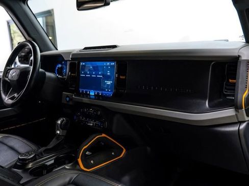 Used 2022 Ford Bronco Badlands w/ Sasquatch Package image 19