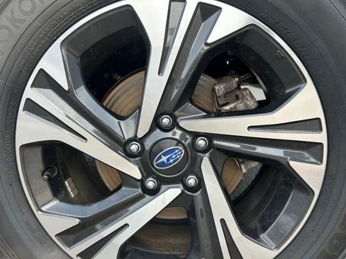 Used 2024 Subaru Crosstrek 2.0i Premium image 8