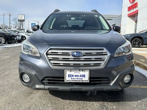 Used 2017 Subaru Outback 2.5i Premium image 2