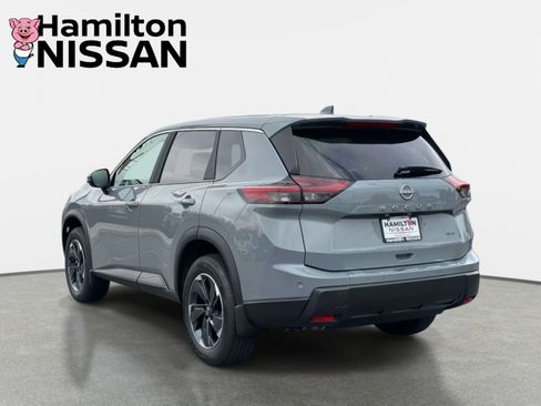 New 2026 Nissan Rogue SV AWD/4WD image 4