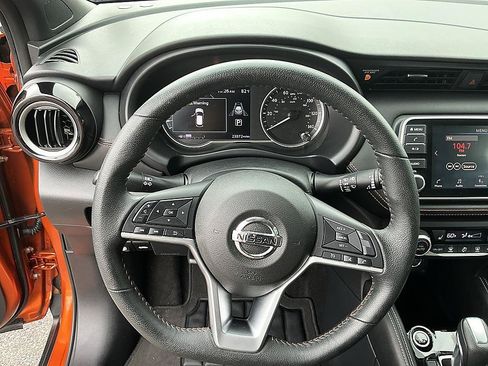 Certified 2020 Nissan Kicks SR w/ SR Premium Package FWD image 14