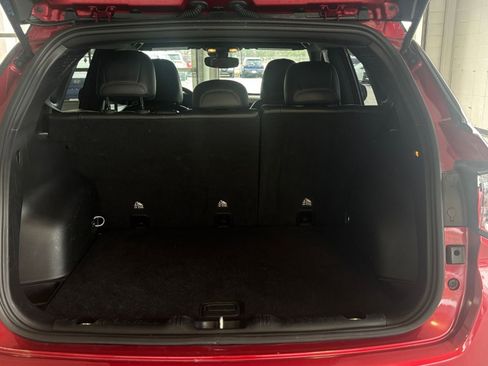 Used 2025 Jeep Compass Trailhawk image 35