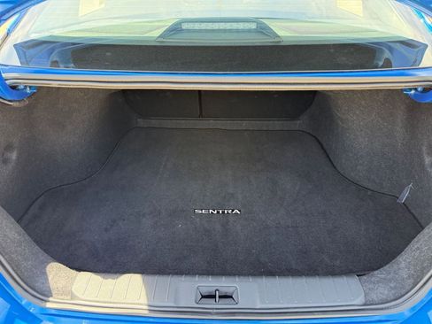 Used 2025 Nissan Sentra SV image 31