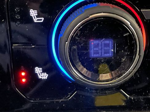 Used 2024 Chevrolet Silverado 1500 RST w/ Convenience Package II image 33