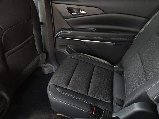 Used 2026 Chevrolet Traverse LT FWD image 15