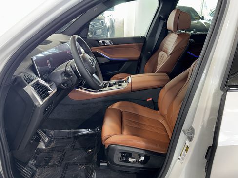 New 2026 BMW X5 sDrive40i w/ M Sport Package image 14