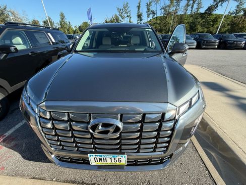 Used 2024 Hyundai Palisade Calligraphy AWD/4WD image 3