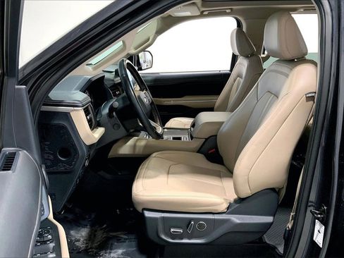 Used 2024 Ford Expedition Max Limited image 18