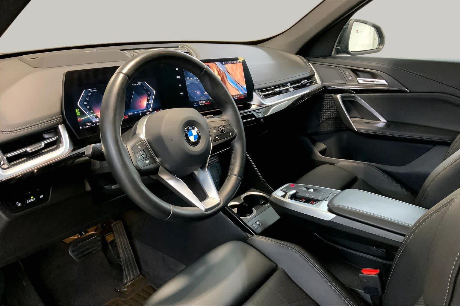 Used 2025 BMW X1 xDrive28i AWD/4WD image 17