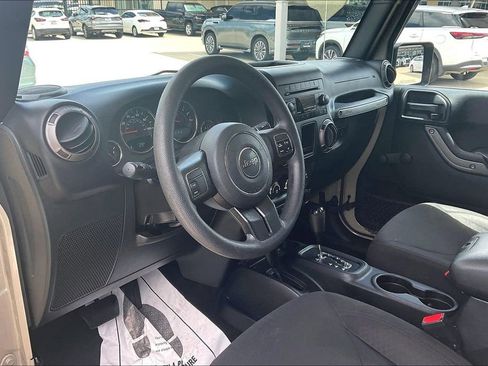 Used 2018 Jeep Wrangler Unlimited Sport AWD/4WD image 12