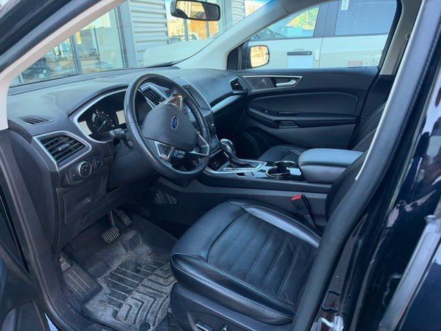 Used 2017 Ford Edge SEL w/ Equipment Group 201A AWD/4WD image 8