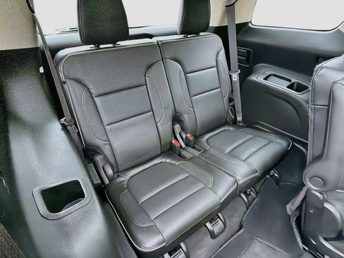 Used 2017 GMC Acadia Denali FWD image 32