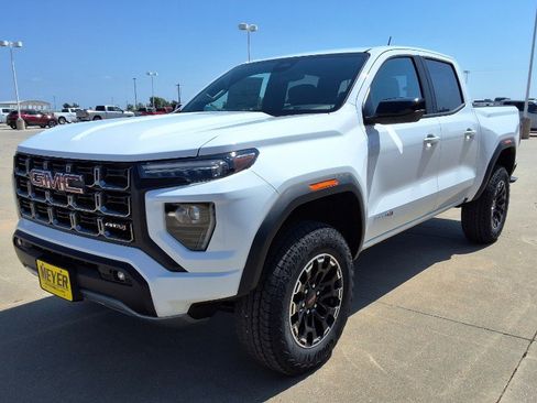New 2026 GMC Canyon AT4 AWD/4WD image 4