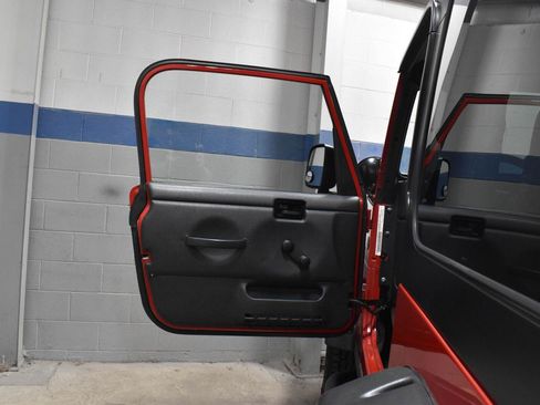 Used 2006 Jeep Wrangler Rubicon AWD/4WD image 5