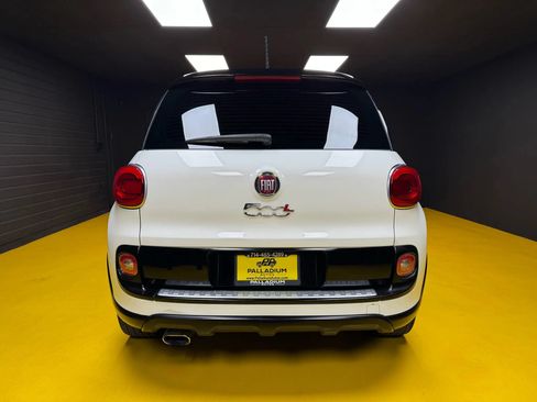 Used 2017 FIAT 500L Trekking w/ Dual-Pane Sunroof Package FWD image 7