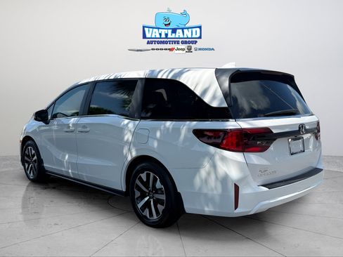 New 2026 Honda Odyssey EX-L image 3