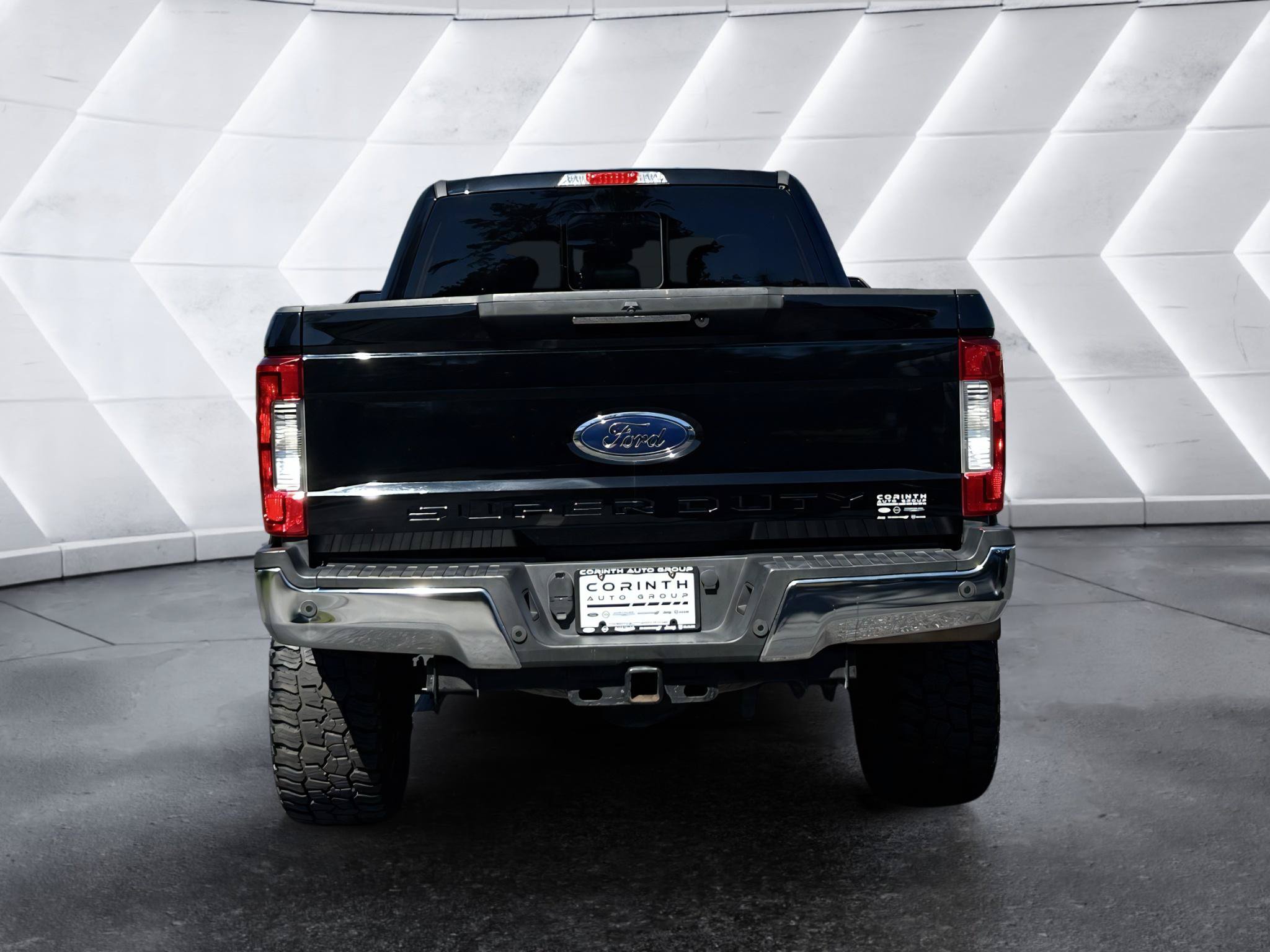 Used 2017 Ford F250 Lariat w/ Lariat Ultimate Package AWD/4WD image 6