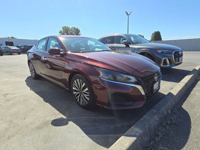 Used 2023 Nissan Altima 2.5 SV