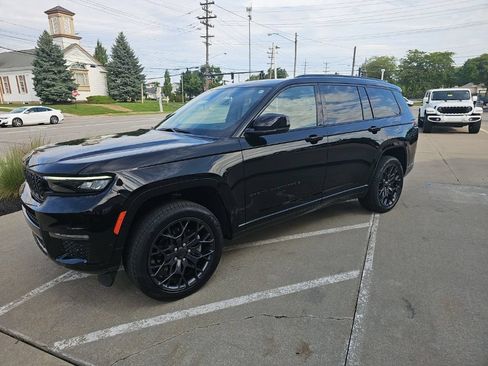 Used 2024 Jeep Grand Cherokee L Summit AWD/4WD image 12