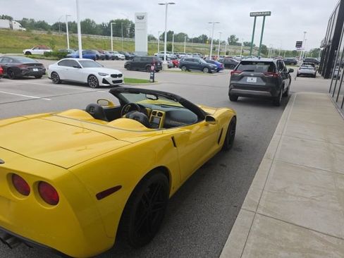 Used 2007 Chevrolet Corvette Convertible w/ Preferred Equipment Group RWD image 6
