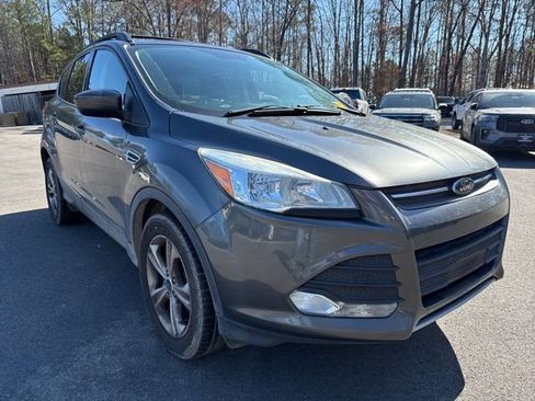 Used 2016 Ford Escape SE w/ Equipment Group 201A image 7