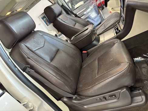 Used 2011 Cadillac Escalade ESV Platinum image 23