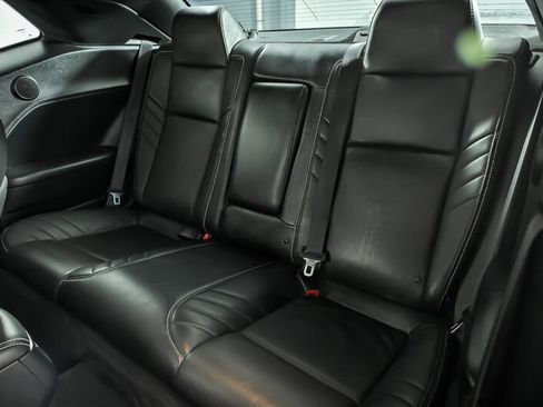 Used 2017 Dodge Challenger SRT Hellcat RWD image 19