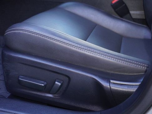 Used 2022 Lexus IS 300 w/ Accessory Package image 11