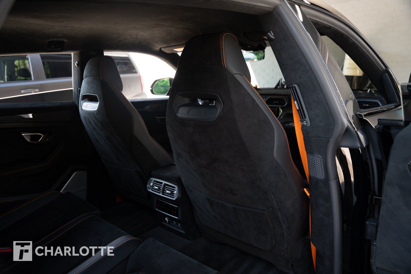 Used 2023 Lamborghini Urus Performante AWD/4WD image 39