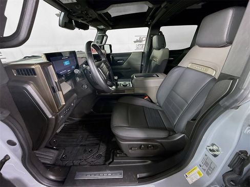 Used 2024 GMC Hummer EV 3X image 34