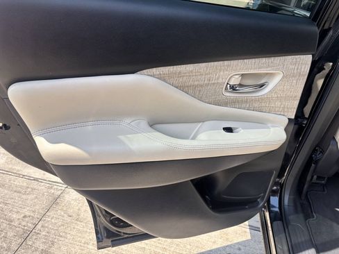 Used 2024 Nissan Murano SL FWD image 15