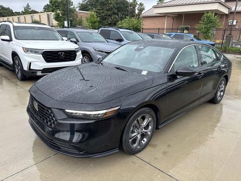 Certified 2023 Honda Accord EX image 2