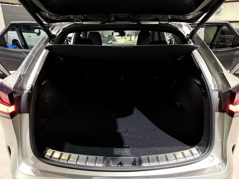 Used 2022 Lexus NX 250 FWD w/ Towing Package (2000 Lbs) image 19