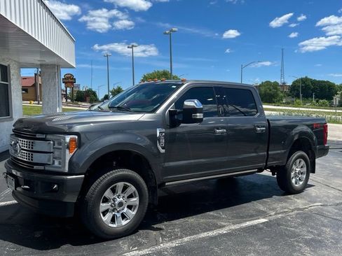 Used 2017 Ford F250 Platinum w/ Platinum Ultimate Package AWD/4WD image 21