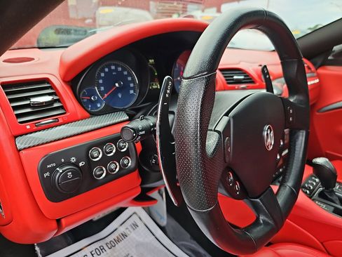 Used 2018 Maserati GranTurismo Sport image 23